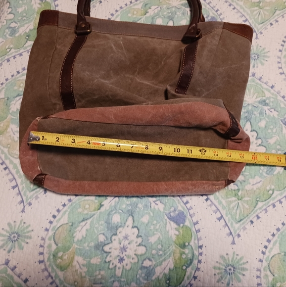 Large Handbag - Picture 9 of 14